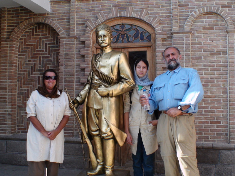 Iran-Tabriz/IR_TAB_statue_DSC00286.JPG