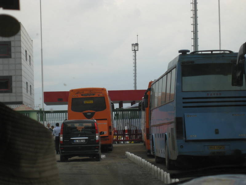 Iran-TurkeyBorder/IR_TRK_BrdrGate_IMG_2462.JPG Iran-TurkeyBorder/IR_TRK_BrdrGate_IMG_2462.JPG
