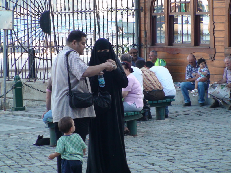 Turkey_RT_Istanbul_HTL/TR_IST_veilPhto2_DSC00464.JPG Turkey_RT_Istanbul_HTL/TR_IST_veilPhto2_DSC00464.JPG